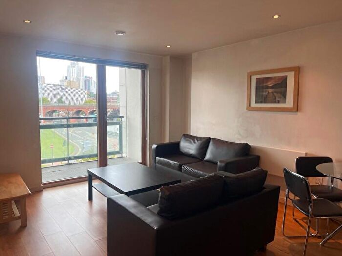 2 Bedroom Apartment To Rent In Gateway North, Leeds City Centre, LS9
