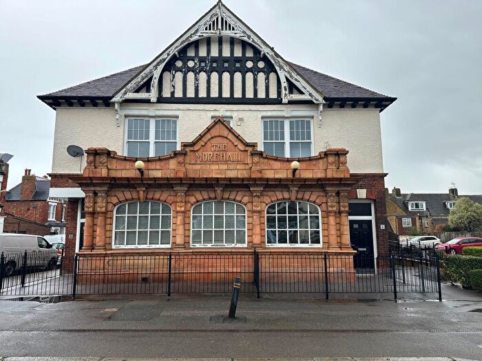 2 Bedroom Flat To Rent In The Morehall, Cheriton, CT19