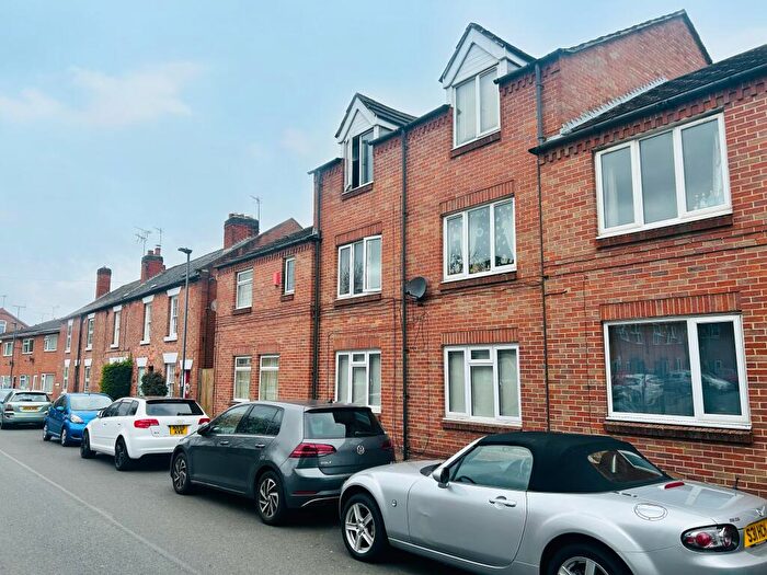 1 Bedroom Apartment To Rent In Kedleston Gardens, Derby, DE1