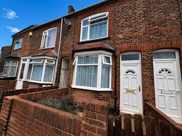 2 Bedroom Terraced House For Sale In Ramridge Road, Luton, Bedfordshire, LU2