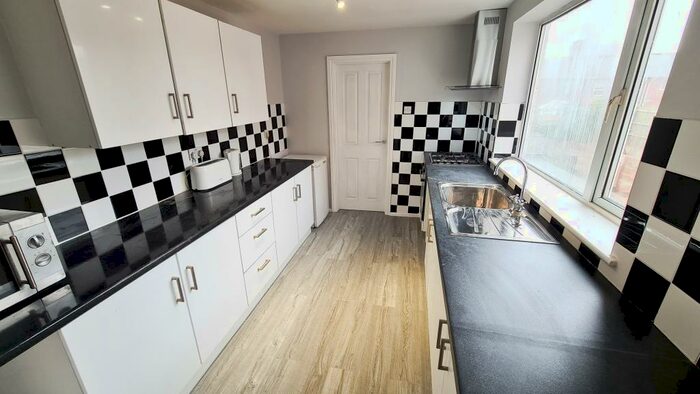 3 Bedroom House To Rent In Wellington Road, Edlington, DN12