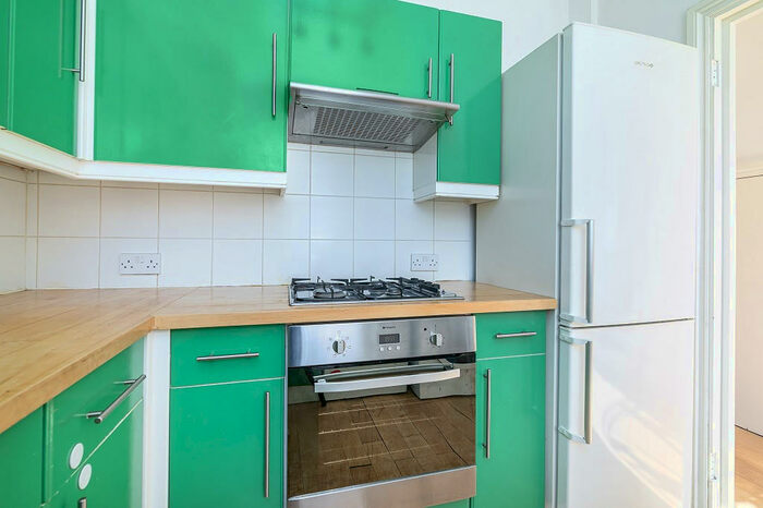 1 Bedroom Flat To Rent In Aldenham Street, London, NW1