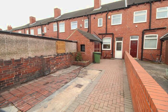 2 Bedroom Terraced House To Rent In King Street, Castleford, WF10