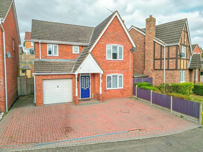 4 Bedroom Detached House For Sale In Eden Court, Nuneaton, CV10