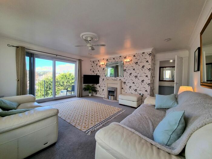 2 Bedroom Flat To Rent In Beechwood Drive, Kingsbridge, TQ7