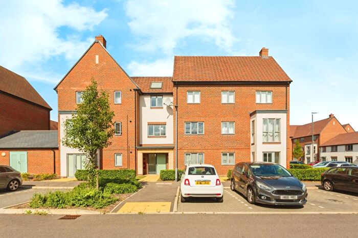 2 Bedroom Apartment For Sale In Purssell Road, Weston Turville, Aylesbury, HP22