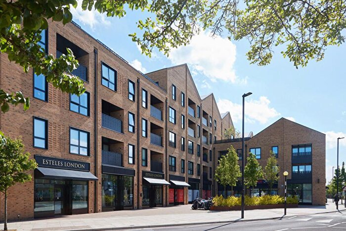 2 Bedroom Flat To Rent In Hanwell Square, London, London, W7