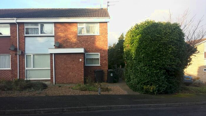 2 Bedroom Maisonette To Rent In Teignmouth Close, Leicester, LE5