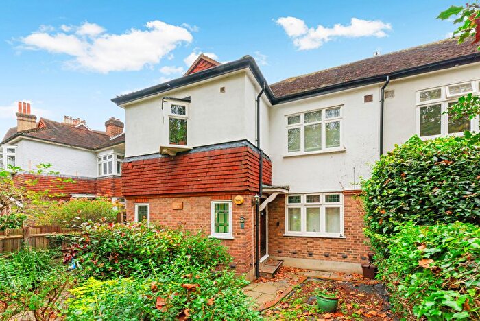 2 Bedroom Maisonette To Rent In Pixham Court, Lake Road, Wimbledon, SW19