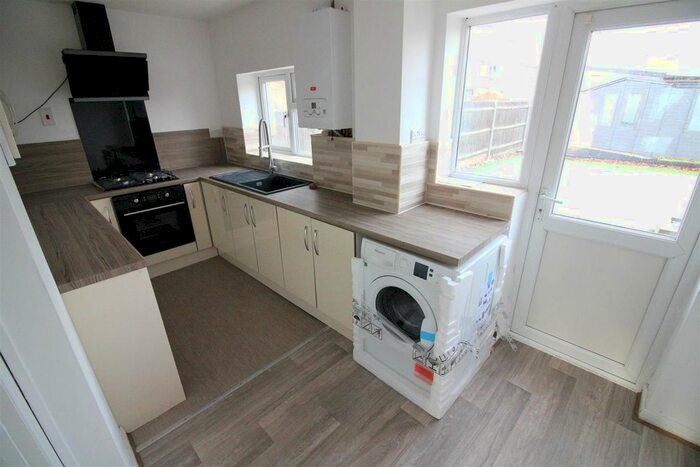 5 Bedroom Property To Rent In Long Lane, Stanwell, Staines, TW19