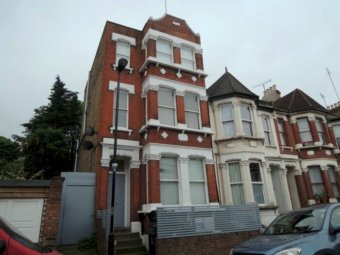1 Bedroom Flat To Rent In Hillside Road, Stamford Hill, London, N15