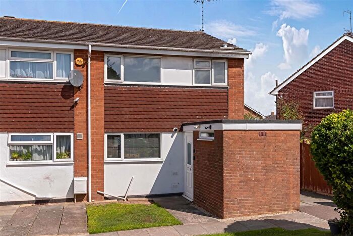 3 Bedroom End Of Terrace House For Sale In Palmerston Avenue, Goring-By-Sea, BN12