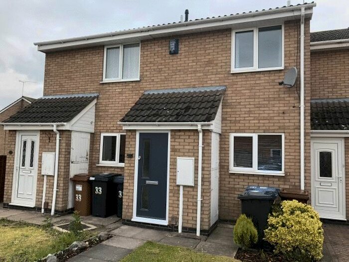 2 Bedroom Terraced House To Rent In Bosworth Close, Hinckley, LE10