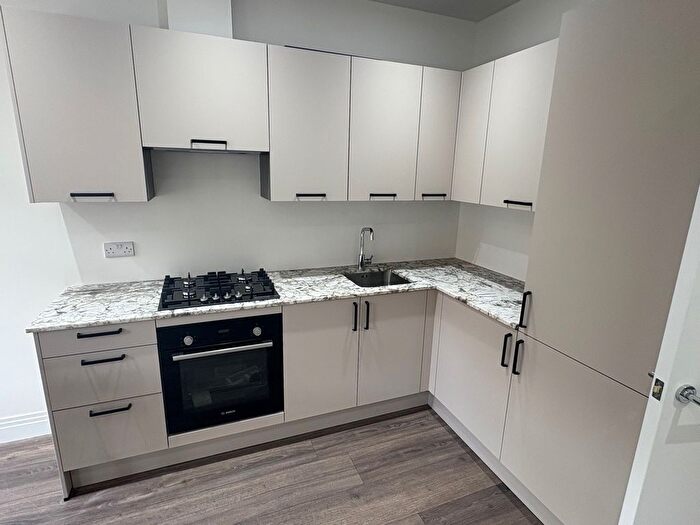 1 Bedroom Flat To Rent In Accommodation Road, Golders Green, NW11