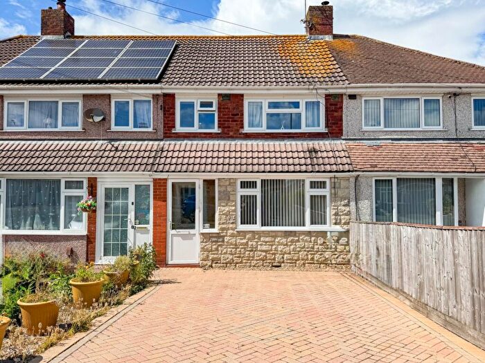 3 Bedroom Terraced House For Sale In Windermere Road, Patchway, Bristol, BS34