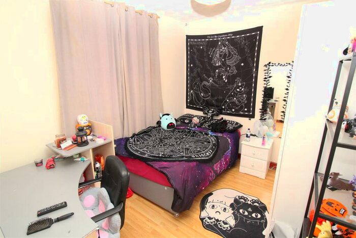 4 Bedroom Terraced House To Rent In Meadow Street, Treforest, CF37