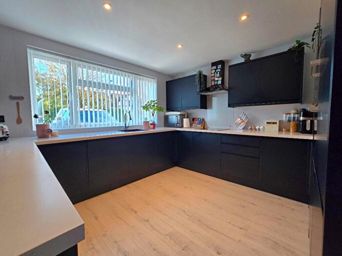 3 Bedroom Semi-Detached House For Sale In Wakering Road, Shoeburyness, SS3