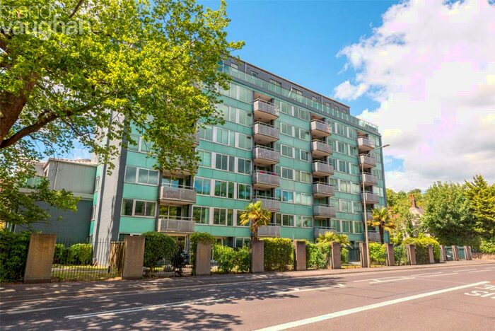 3 Bedroom Flat To Rent In The Park Apartments, London Road, Preston, Brighton, BN1