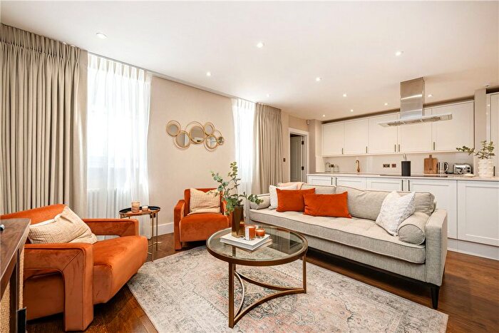 2 Bedroom Flat To Rent In Gloucester Place, London, W1U