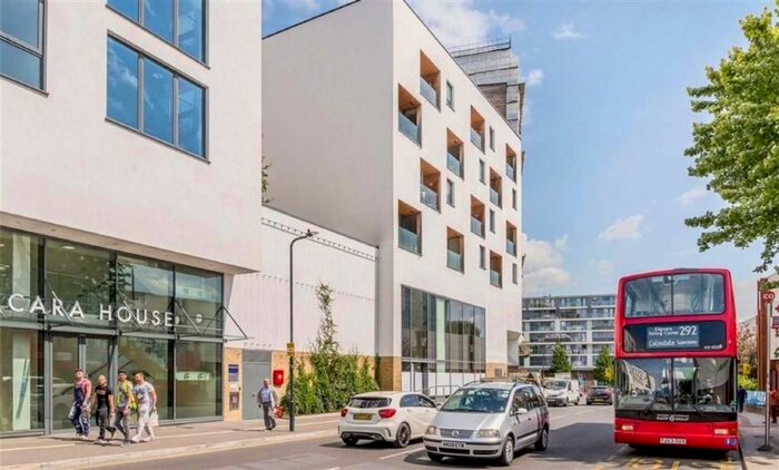 2 Bedroom Flat To Rent In Capitol Way, Edgware, NW9