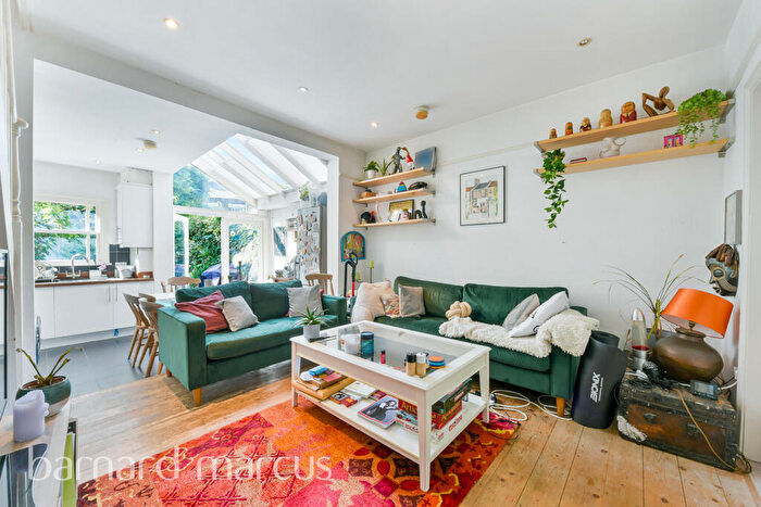 2 Bedroom House To Rent In Eversleigh Road, Battersea, SW11