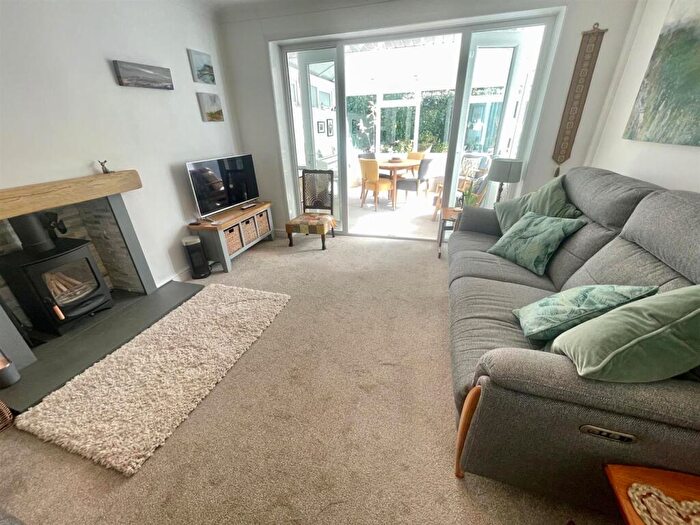 2 Bedroom Detached Bungalow For Sale In Maes Hyfryd, Moelfre, LL72