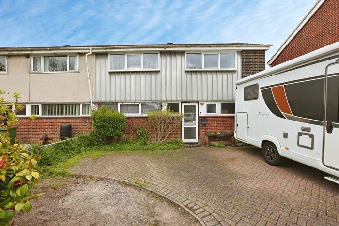 4 Bedroom Semi Detached House For Sale In Butser Walk, Fareham, PO14