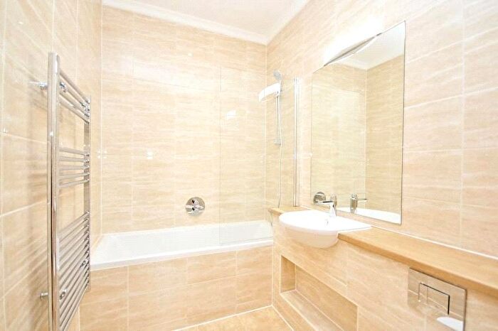 2 Bedroom Apartment To Rent In High Road, Chadwell Heath, Romford, RM6