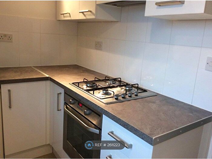 1 Bedroom Flat To Rent In Camberwell Church Street, London, SE5