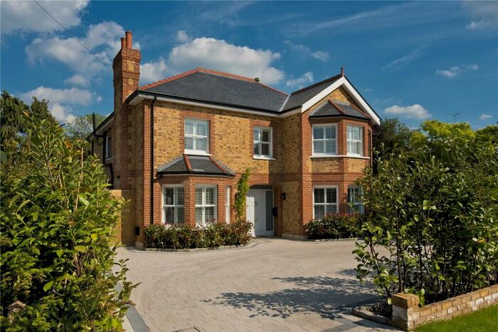 5 Bedroom Detached House For Sale In West End Lane, Esher, Surrey, KT10