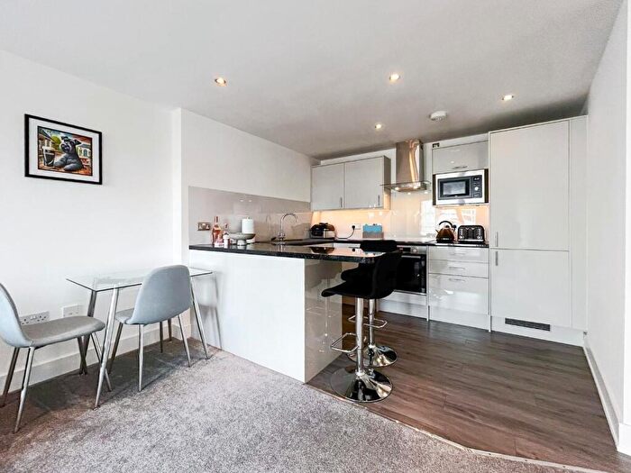 1 Bedroom Flat To Rent In Clarence House, The Boulevard, Leeds, LS10