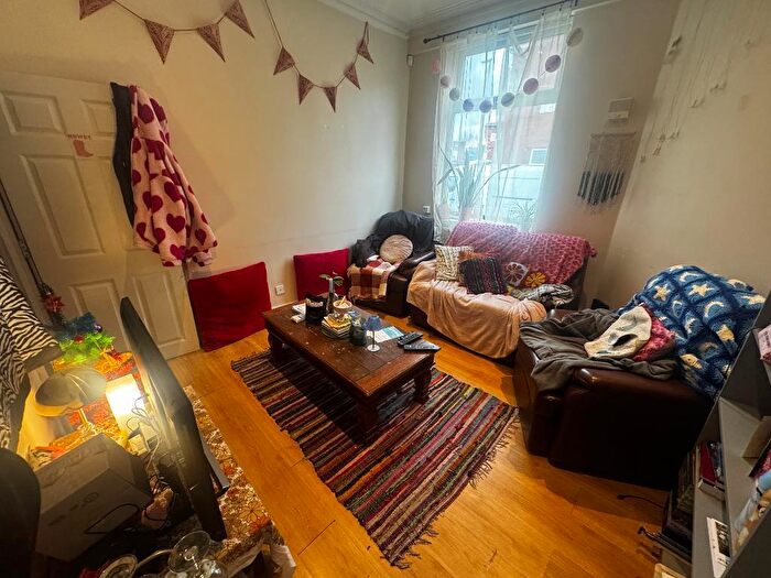 4 Bedroom End Of Terrace House To Rent In Ladybarn Lane, Fallowfield, Manchester, M14