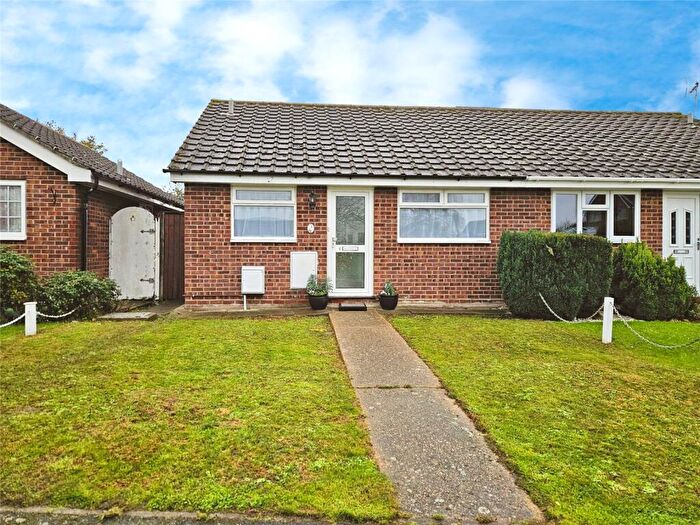 2 Bedroom Bungalow For Sale In Oakwood Close, Kirby Cross, Frinton-on-Sea, CO13