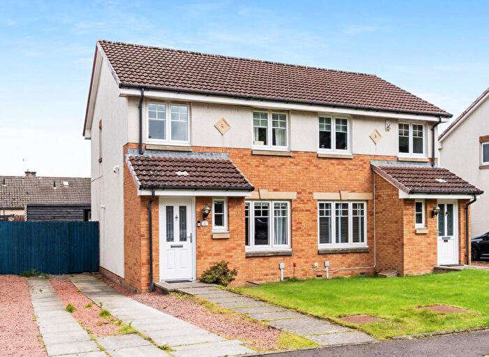 3 Bedroom Semi-Detached House For Sale In Harrysmuir Gardens, Pumpherston, EH53