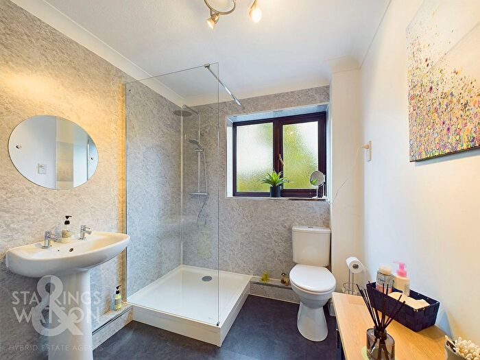 2 Bedroom Flat For Sale In Globe Lane, Blofield, Norwich, NR13