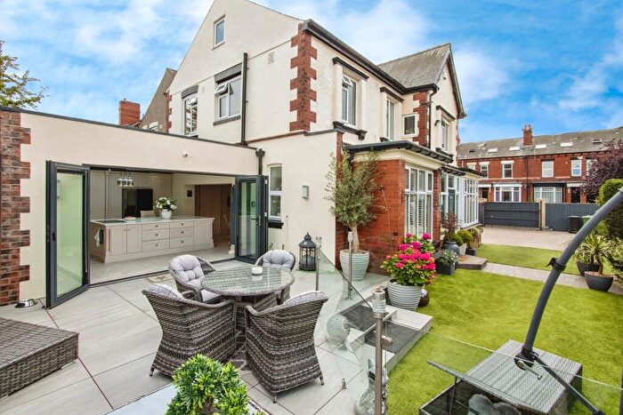 4 Bedroom Semi-Detached House For Sale In The Drive, Crossgates, Leeds, LS15