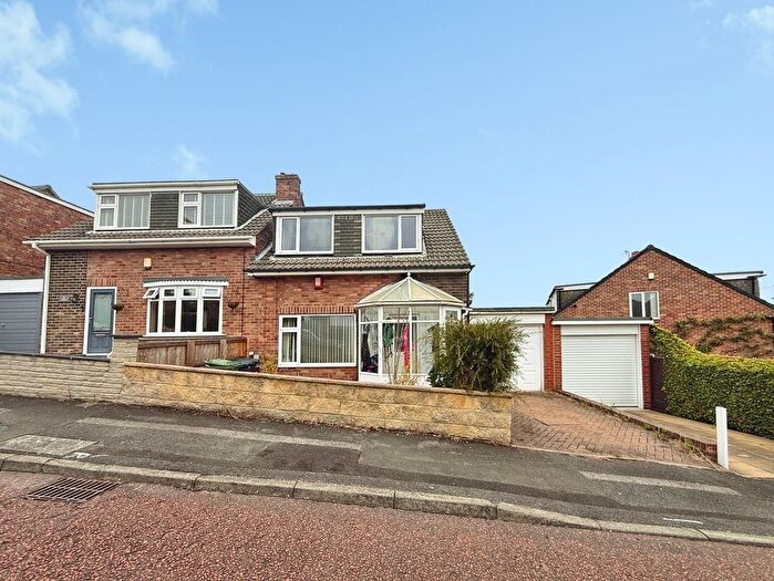 3 Bedroom Semi-Detached House For Sale In Holburn Walk, Ryton, NE40