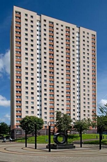 2 Bedroom Flat To Rent In St Mungo's Place, City Centre, Glasgow, G4