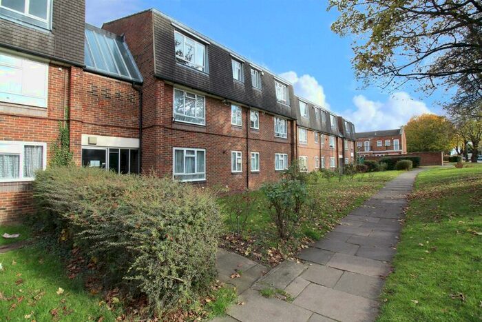 Apartment To Rent In Hanover Way, Langmore Court, Bexleyheath, Kent, DA6