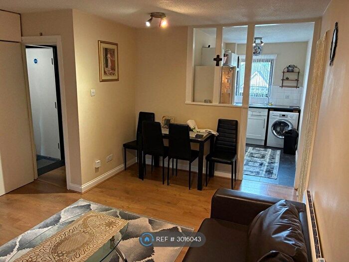1 Bedroom Flat To Rent In Vicarage Lane, London, E6