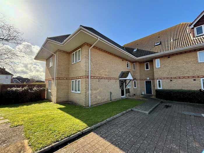 2 Bedroom Apartment To Rent In Lulworth Close, Hamworthy, BH15