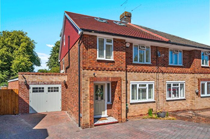 5 Bedroom Semi-Detached House For Sale In Chatsworth Drive, Frindsbury, Strood, Rochester, Kent., ME2