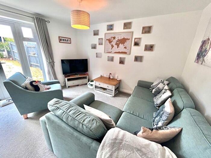 3 Bedroom Semi-Detached House For Sale In Linnet Drive, Mansfield, NG21