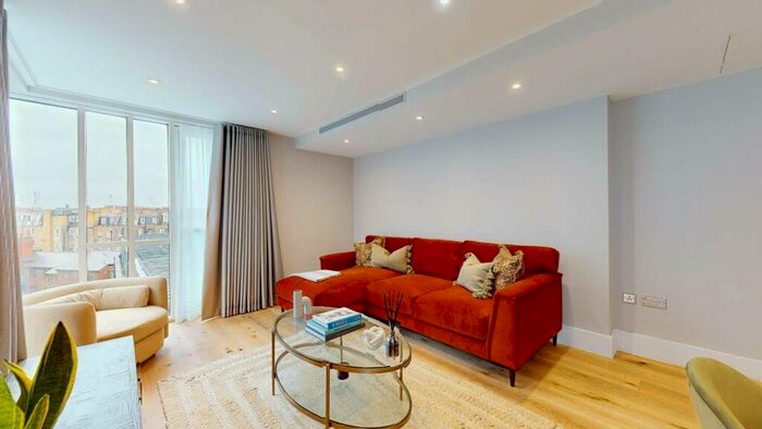 3 Bedroom Flat To Rent In Baker Street, NW1