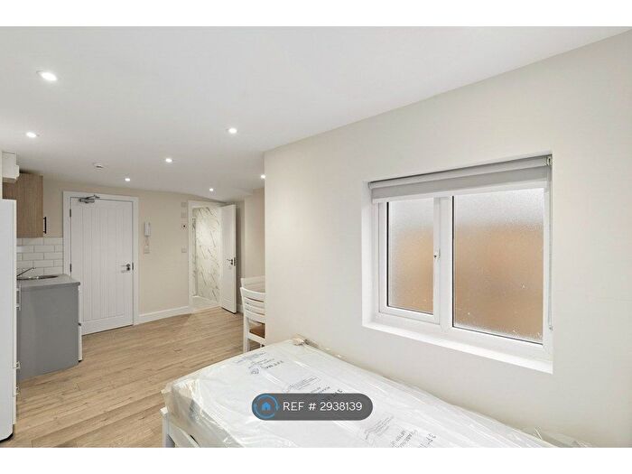 Studio To Rent In Brent Lane, Dartford, DA1