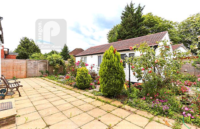 1 Bedroom Flat To Rent In Gunnersbury Avenue, Ealing, W5