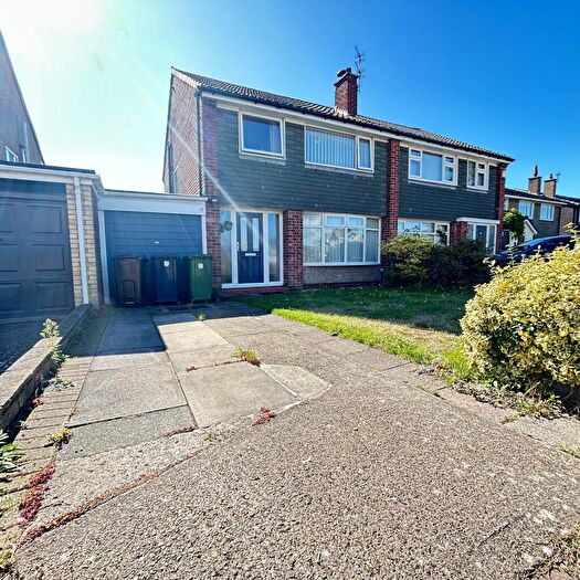 3 Bedroom Semi-Detached House For Sale In Easedale Drive, Ainsdale, Sefton, PR8