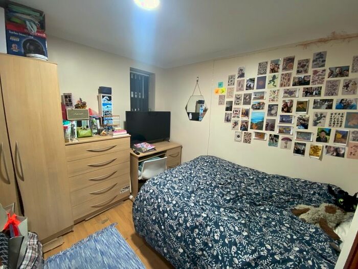 7 Bedroom End Of Terrace House To Rent In Coburn Street, Cathays, Cardiff, CF24