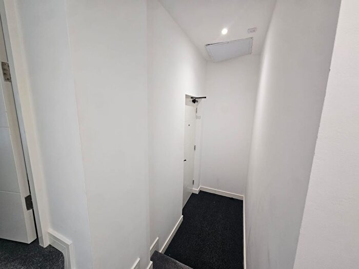 1 Bedroom Flat To Rent In Eldon Place, Bradford, BD1