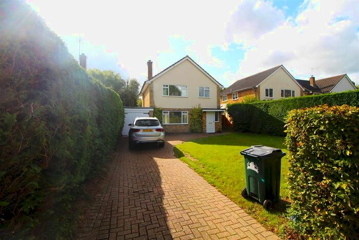 4 Bedroom Detached House To Rent In Weald Drive, Crawley, RH10